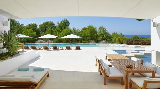 Luxury Villa with sea views in Cala Tarida for rent